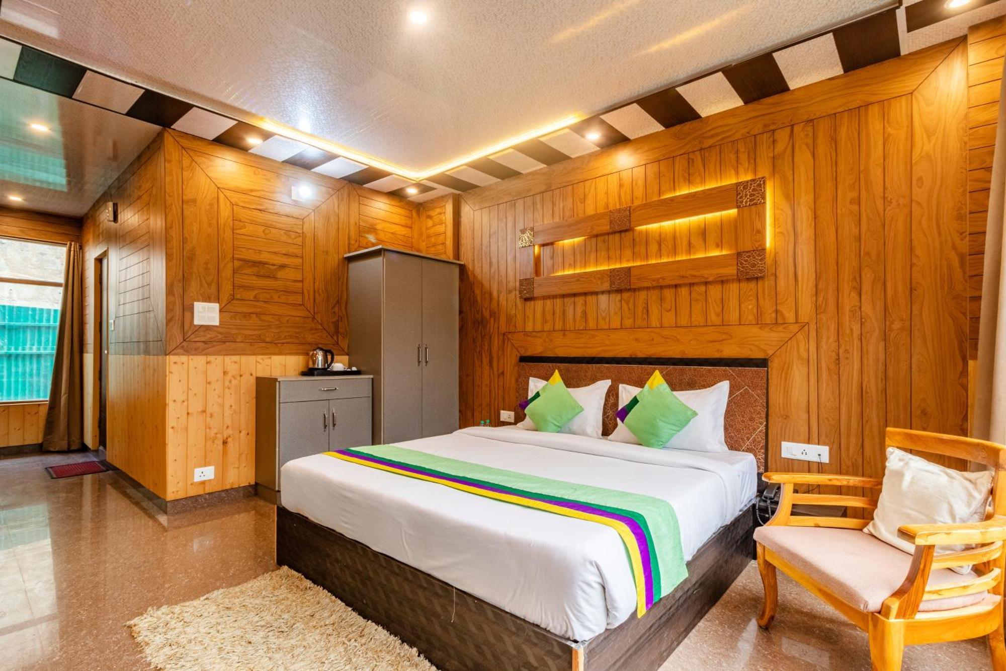 Treebo Srishti Vaikunth With Mountain View Shimla Exterior foto