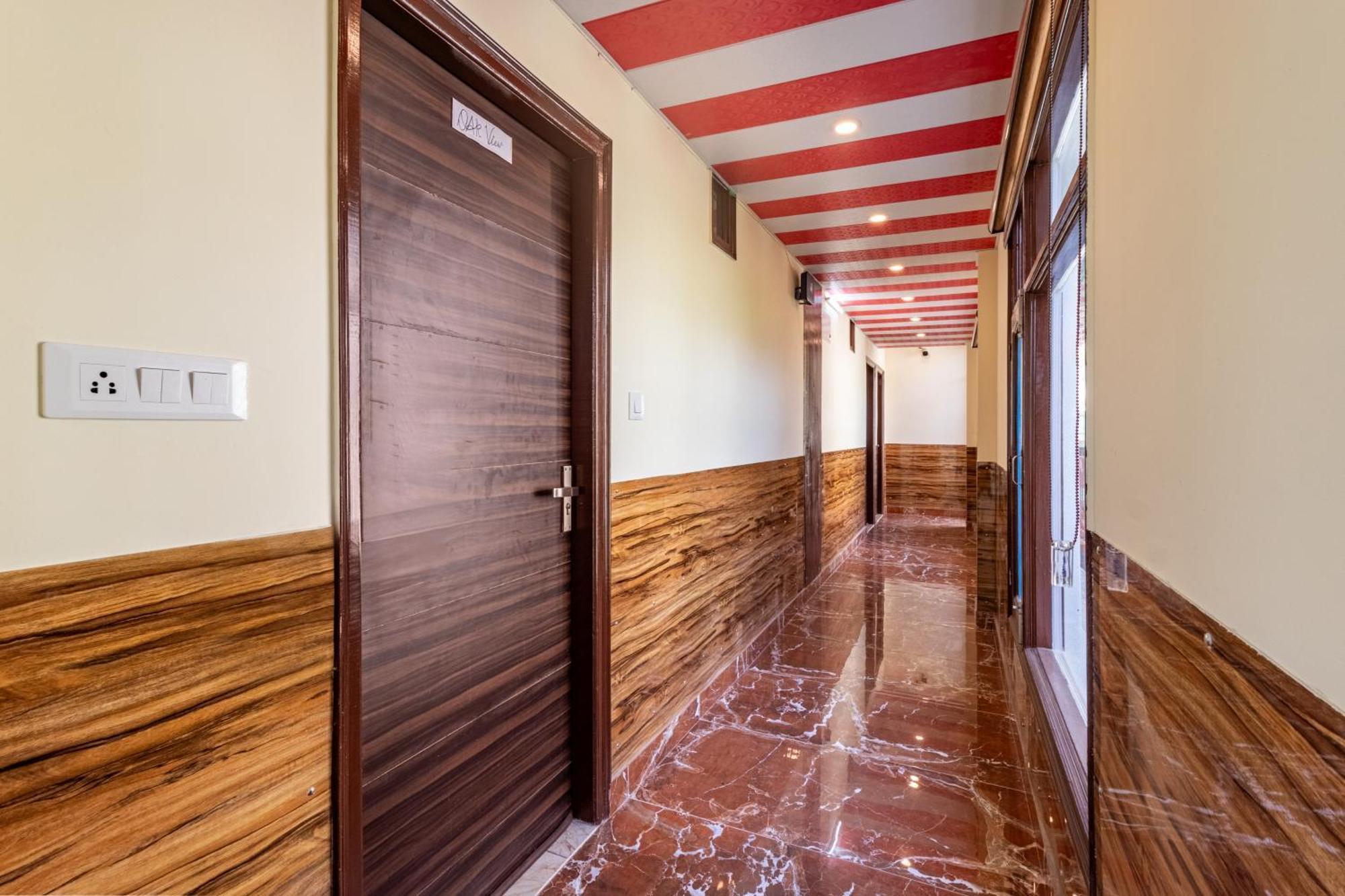 Treebo Srishti Vaikunth With Mountain View Shimla Exterior foto