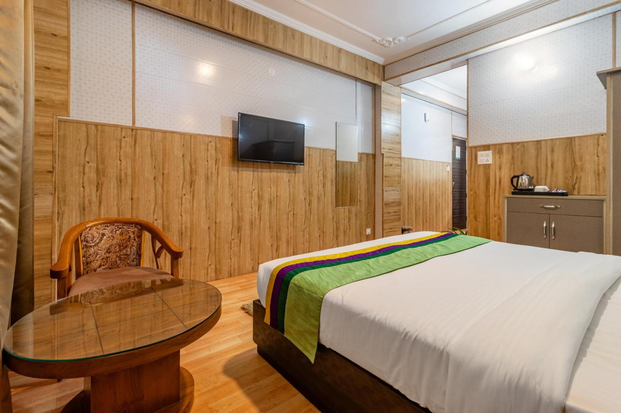 Treebo Srishti Vaikunth With Mountain View Shimla Exterior foto